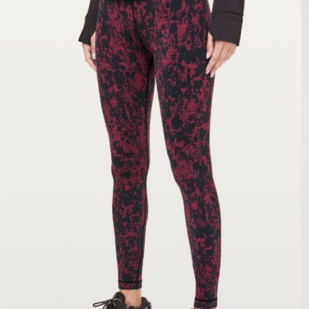 Lululemon wunder under high rise jaquard black spatter leggings sz 8 EUC!